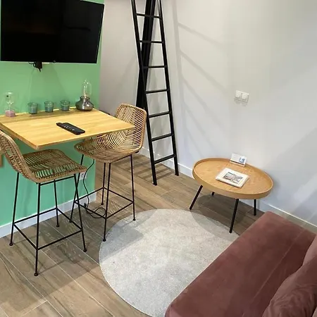 Peppermint - Moderne & Elegant- By Mon Petit Fare Daire Paris